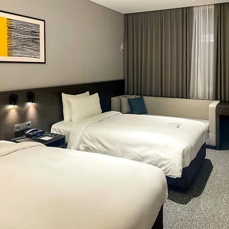 Hotel Ambience Plaza Jmd - Delhi Airport 뉴델리 외부 사진